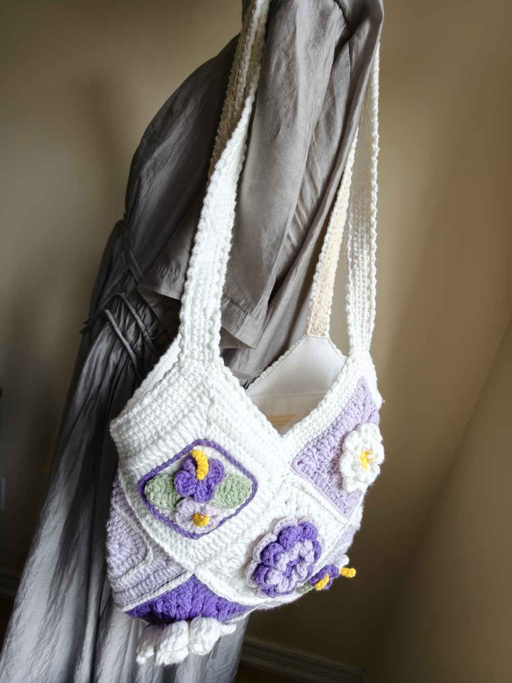 Handmade White & Lavender Crochet Flower Shoulder Bag - Picture 4 of 6